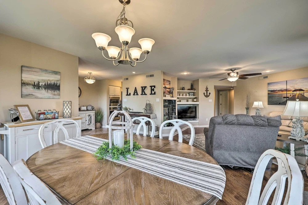 Beautiful Hot Springs Condo w/ Lake Hamilton Views