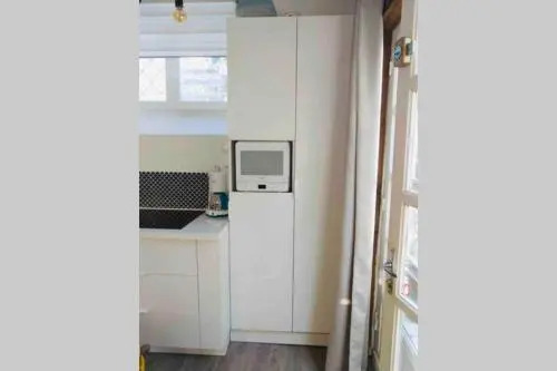 appt 2 chambres calme,clim, plage et gare proche pkg