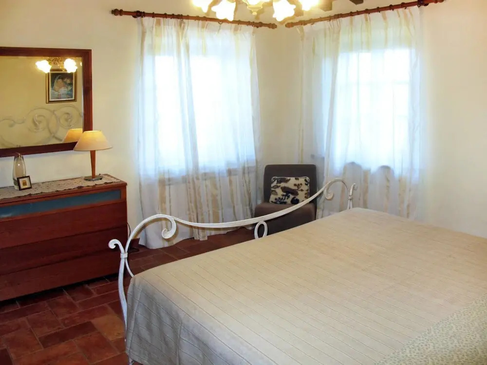 Sara Gello in Gello With 3 Bedrooms and 3 Bathrooms