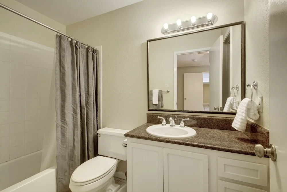 AustinStays 3 Bedroom Downtown Suite