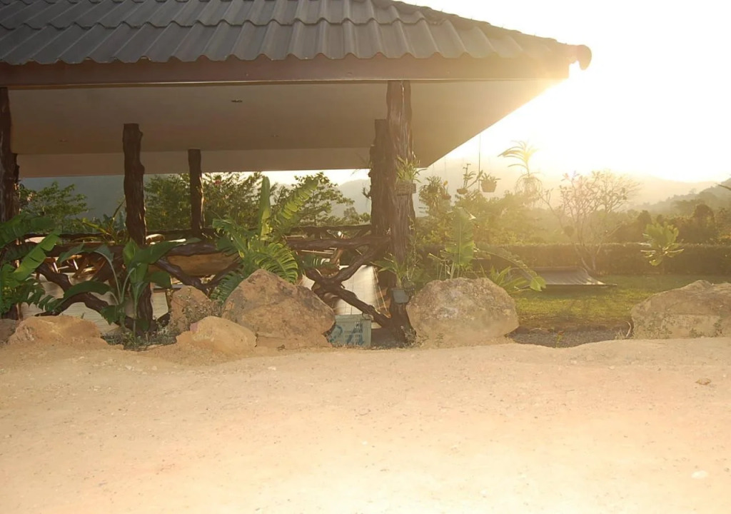 Khao Sok Hill Top Resort