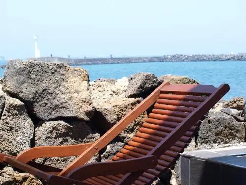 Jeju Namoo-n-sea Pension