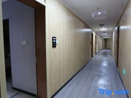 Nuosheng Business Hotel (Ninghai Xingning Middle Road)