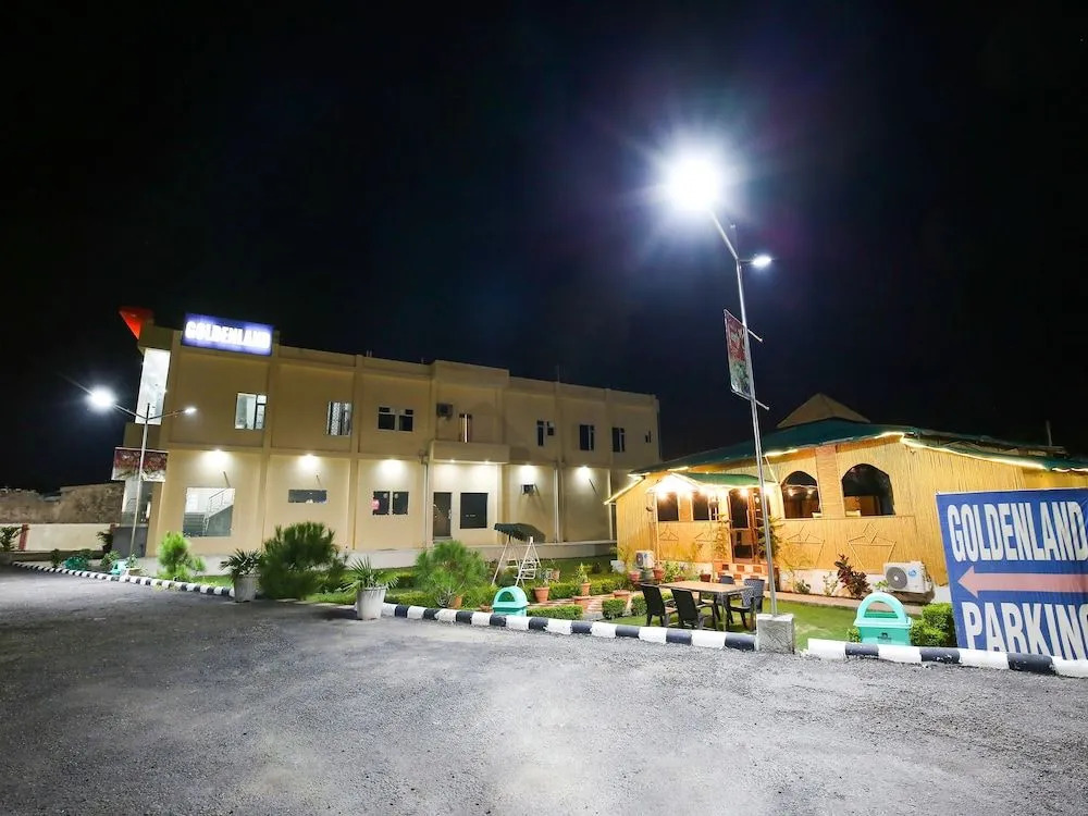 Oyo 47577 Hotel Goldenland