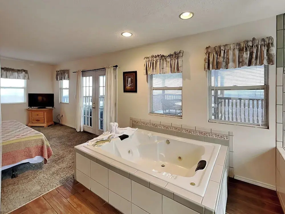 Brown Bear Chalet by Jackson Mountain Rentals