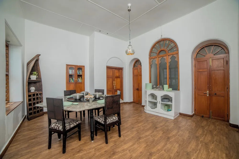 Savithri  Bungalow By XploreIndo