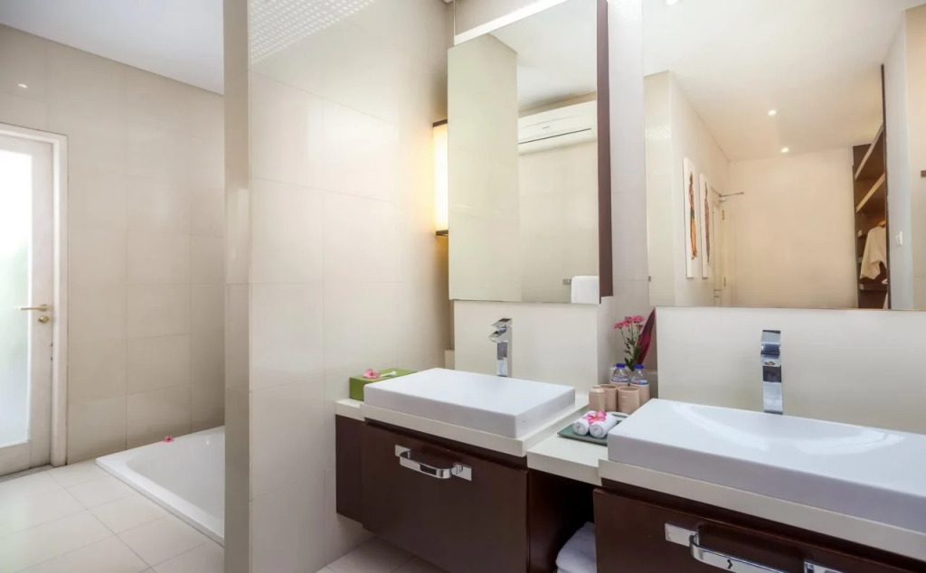 2BR Private Villa Seminyak, Villa Kiran One