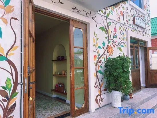 Turks Pacifier Elephant Homestay
