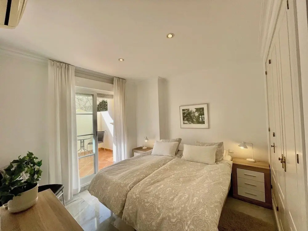 2-bed Sea View Apt, 10 Mins From Puerto Banus