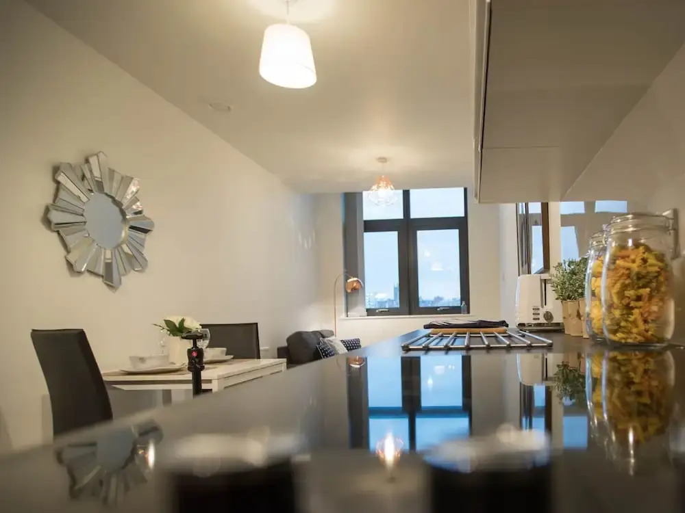 Alluring 1-Bedroom Apartment For Couples In Liverpool