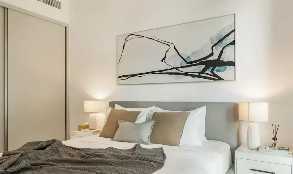 Modern 2BR w Direct Beach Access Emaar Beachfront