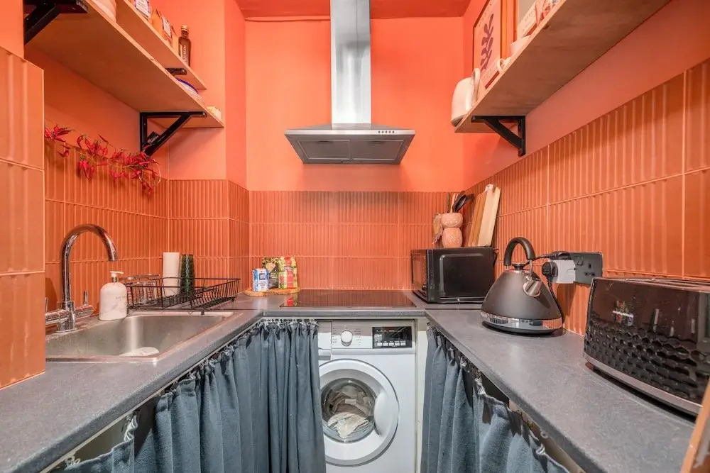 Charming Studio moments from Portobello