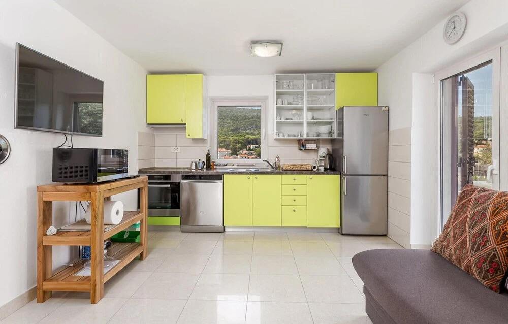 Beautiful Apartment in Veli Losinj With 2 Bedrooms and Wifi