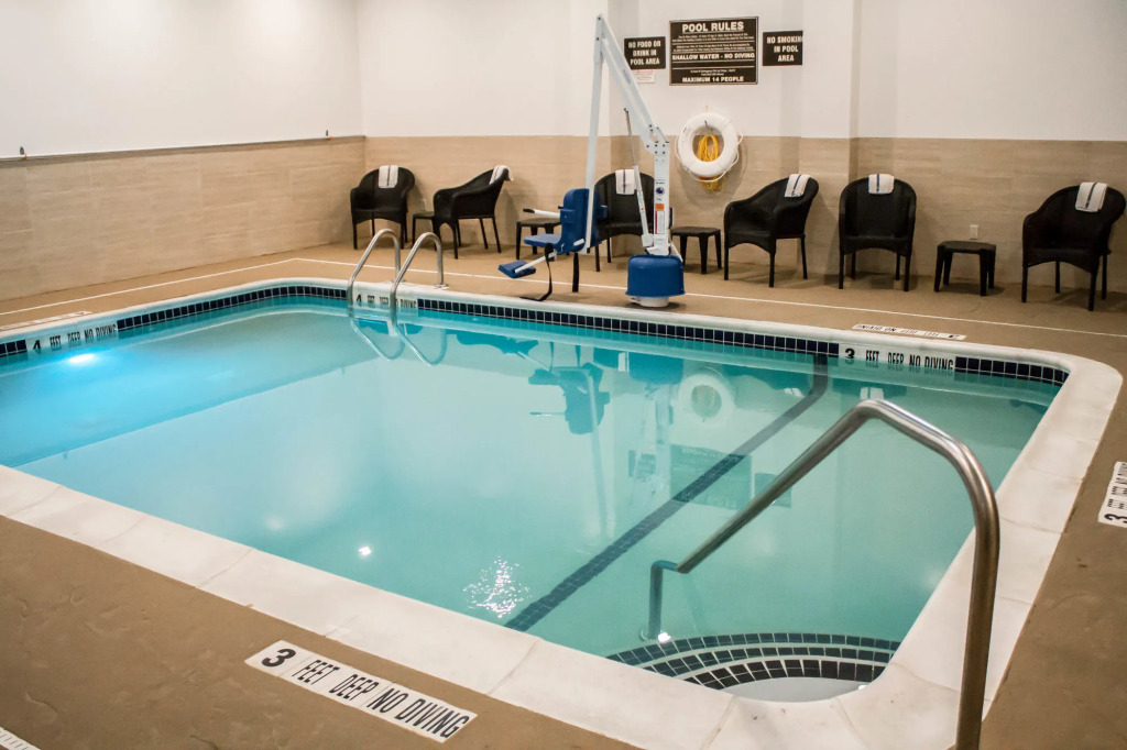 Holiday Inn Express & Suites - Albany Airport - Wolf Road by IHG
