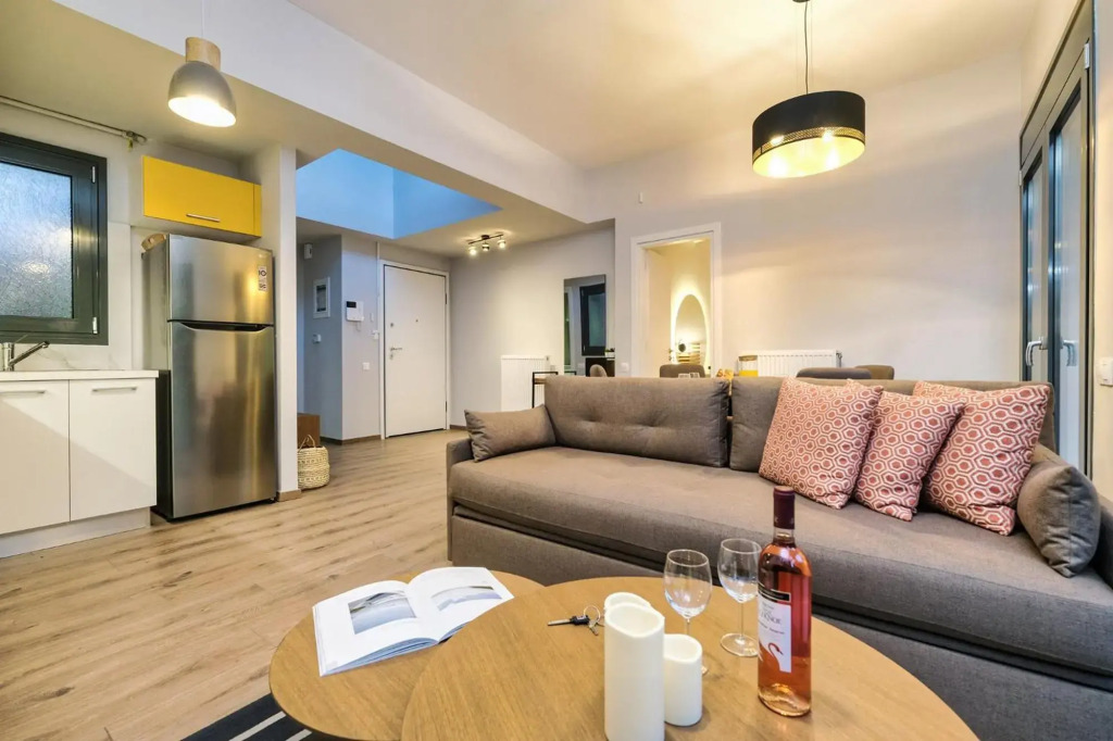 Strefi Hill Suites