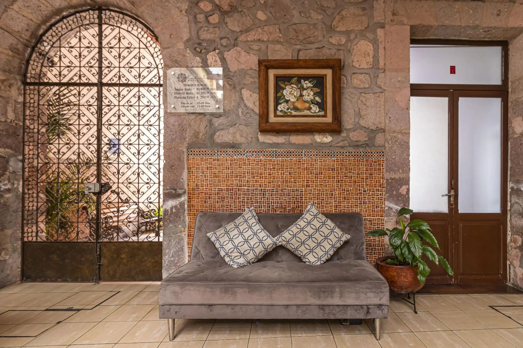 Hotel Cantera Rosa