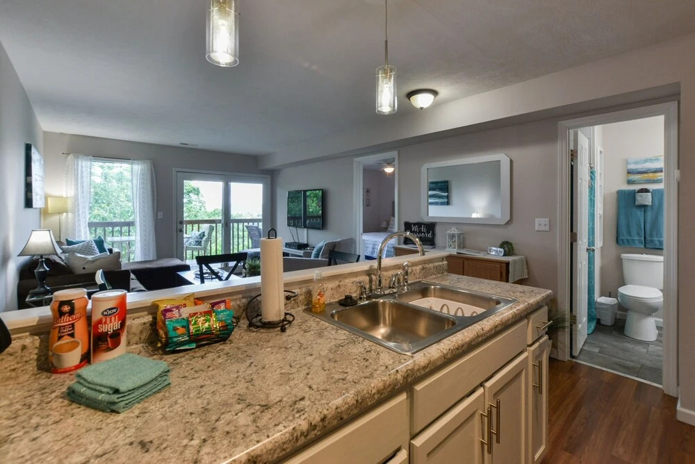 Branson Treehouse Retreat 2 Bedroom Condo