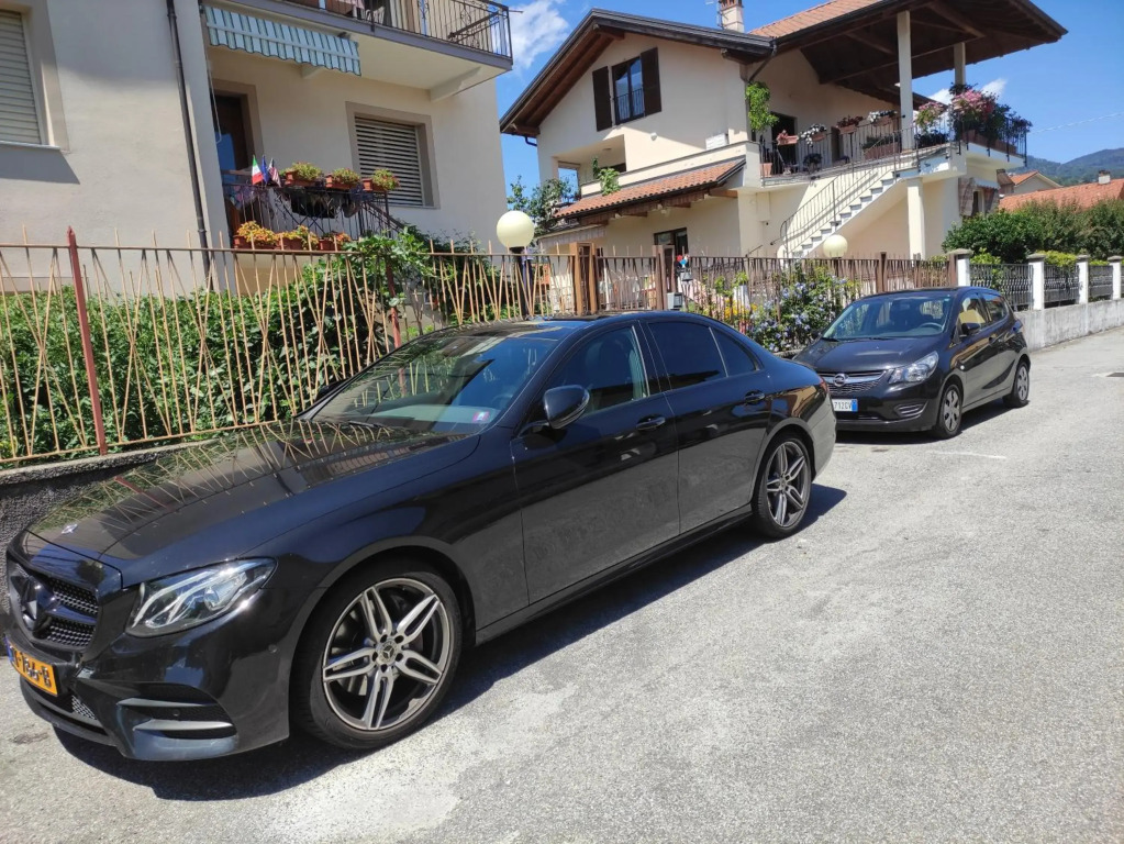 Il nido del merlo Parcheggio e giardino