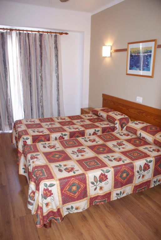 Hostal Arenal Pins