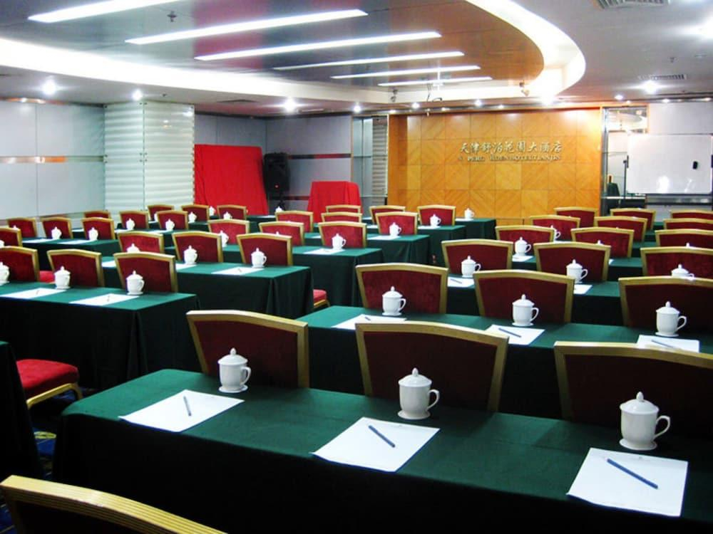 Tianjin Super Garden Hotel