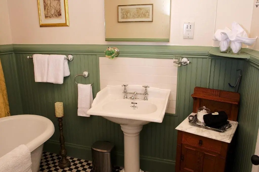 Little Redlands B&B