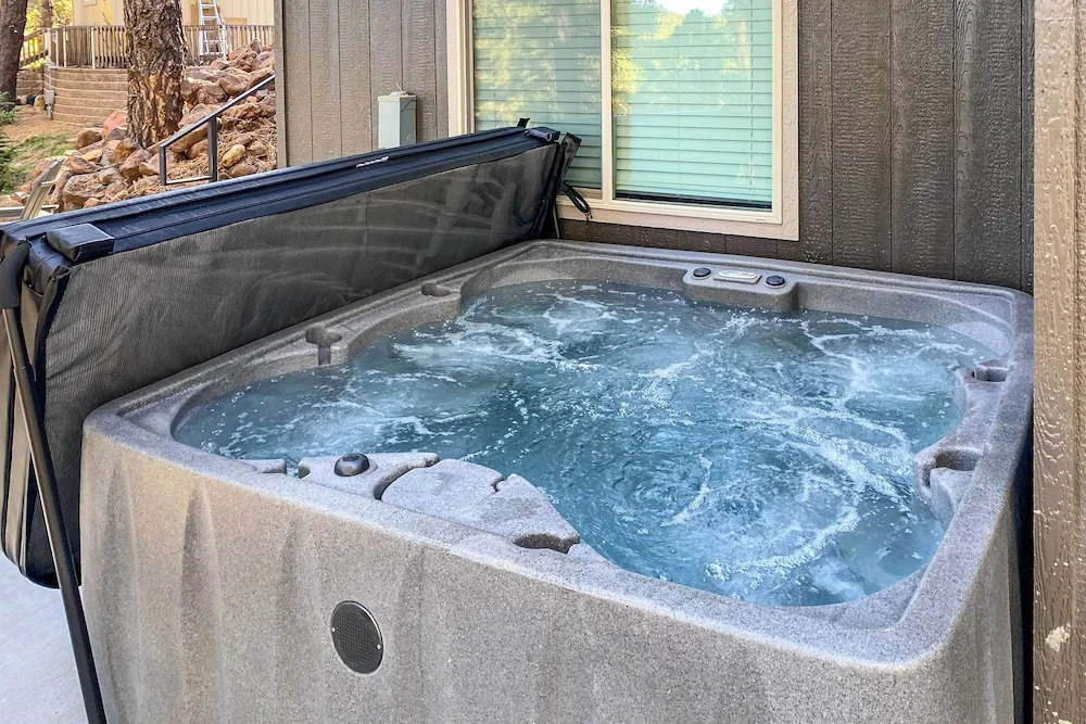 Lavish National Forest Retreat w/ Hot Tub + Views!