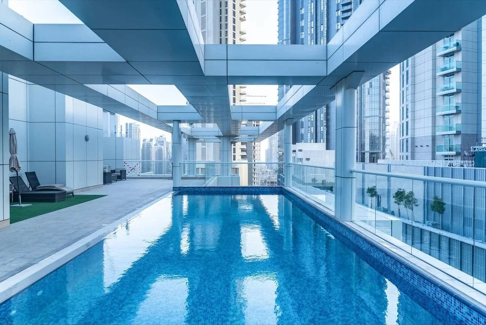 Luxurious 3BR Loft W/ Study In Downtown Dubai