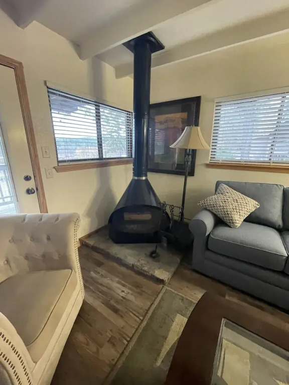 C1 - Mountain Harbor Lodge cottage on Lake Ouachita