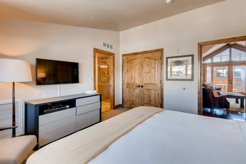 1-sebastian 2 bed Penthouse