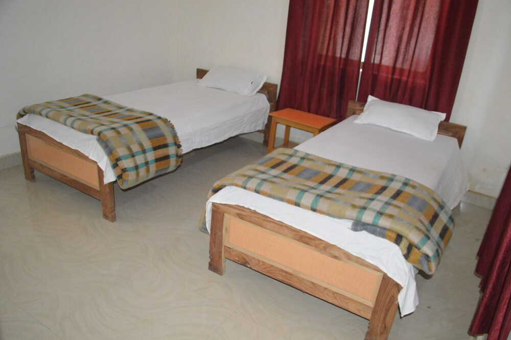 Middle Way Home Stay