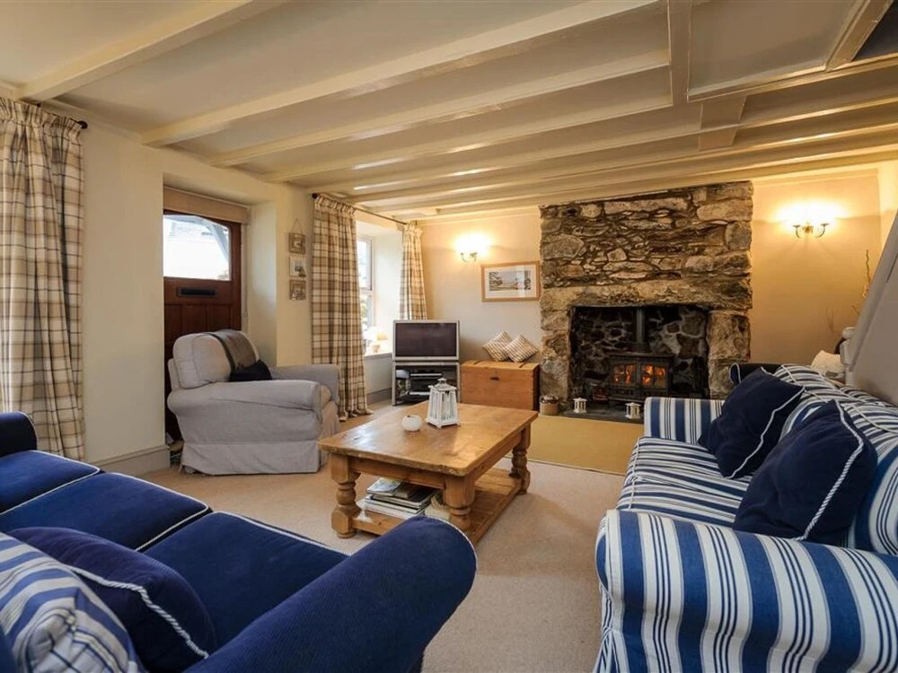 Snug Cottage With Lovely, Private Garden, Just Outside Abersoch