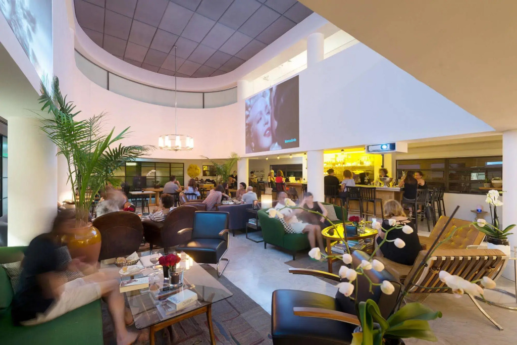 Lily & Bloom Boutique Hotel