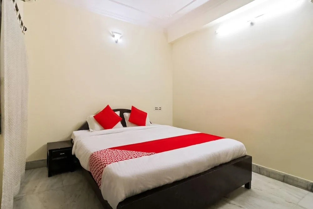 Oyo 28326 Hotel Siddhi Vinayak