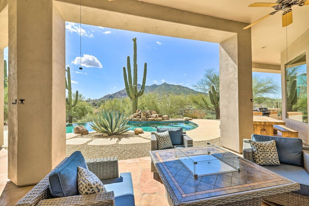 Infinity Pool: Stunning Home in Cave Creek