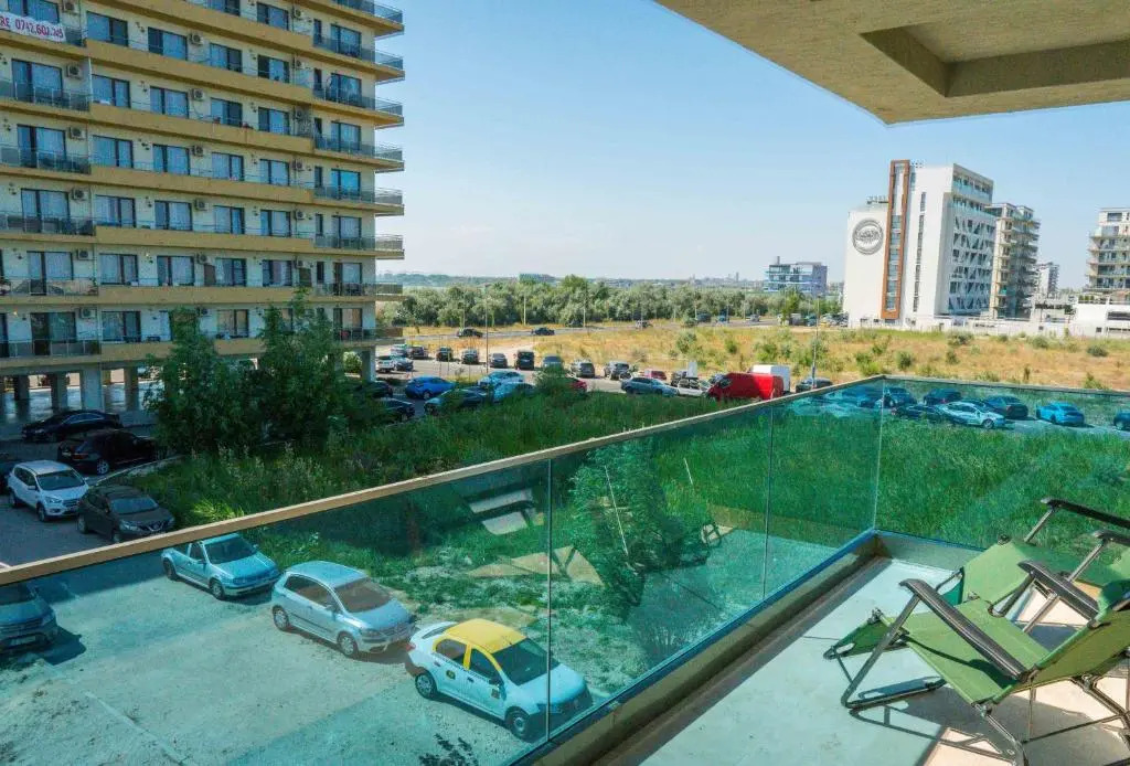 North Club Apartments II