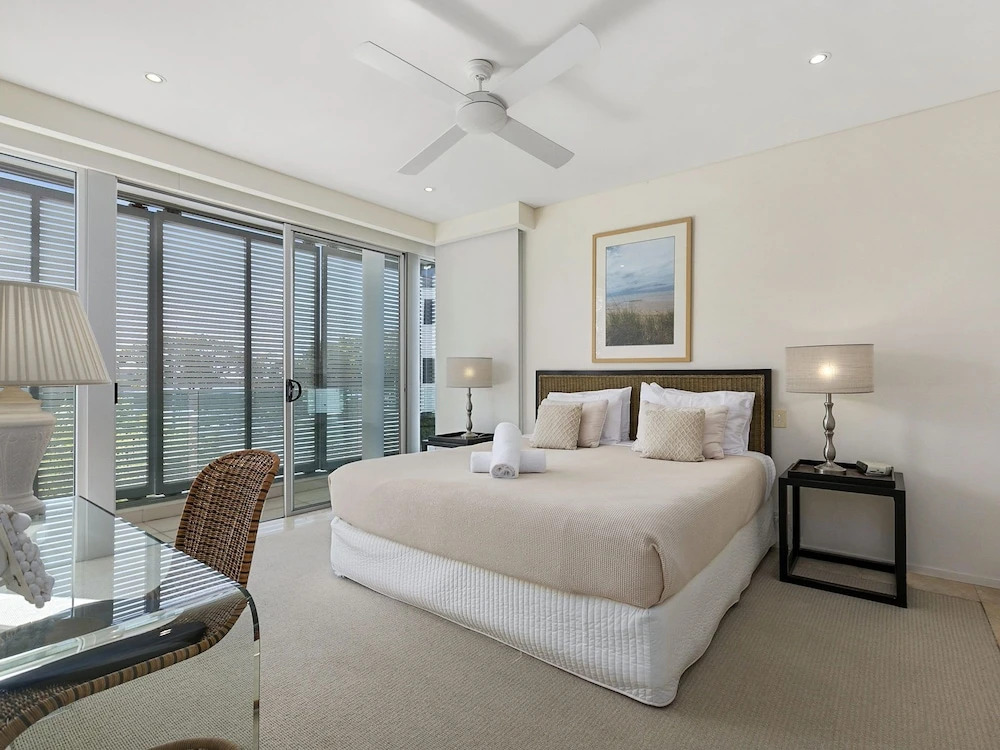 Stunning Riverfront Apartment in Noosaville - Unit 2 Wai Cocos 215 Gympie Terrace