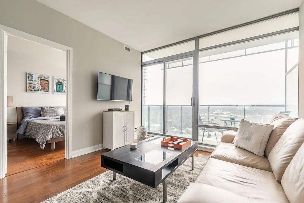 Perfect 1BR Executive Suite Yorkville