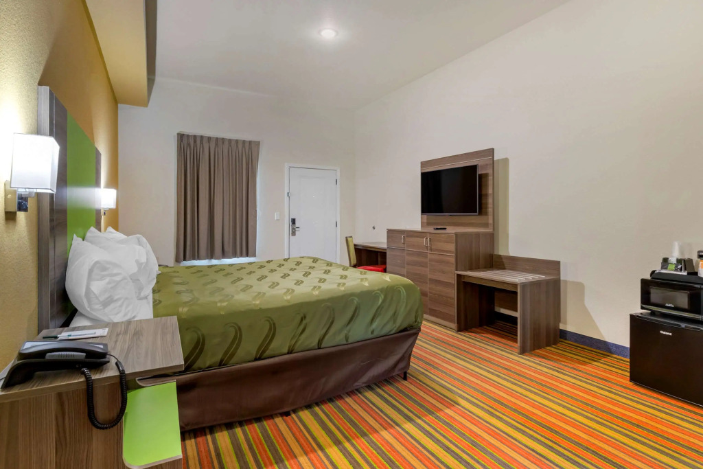 Quality Inn & Suites Elgin