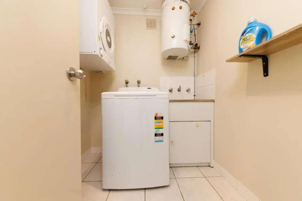 Charming CBD Apt 3bd 2bth - walk to Waterfront