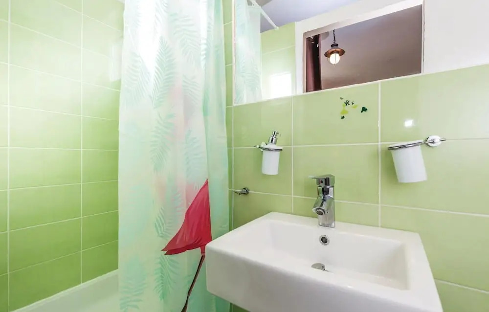 Amazing Home in Rab With Wifi and 3 Bedrooms