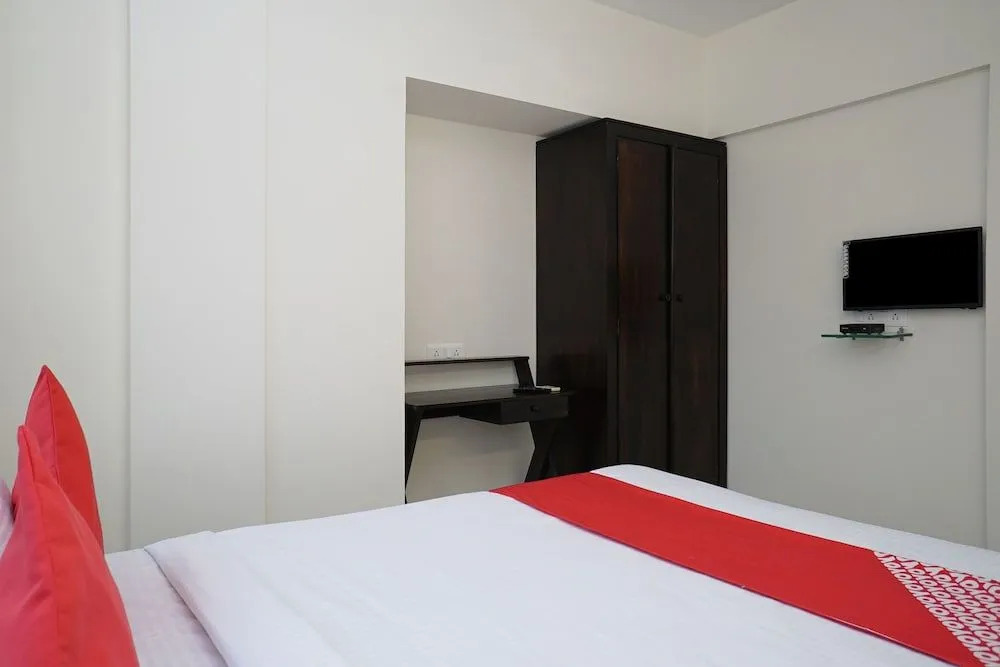 OYO 23670 Hotel Resonare Residency