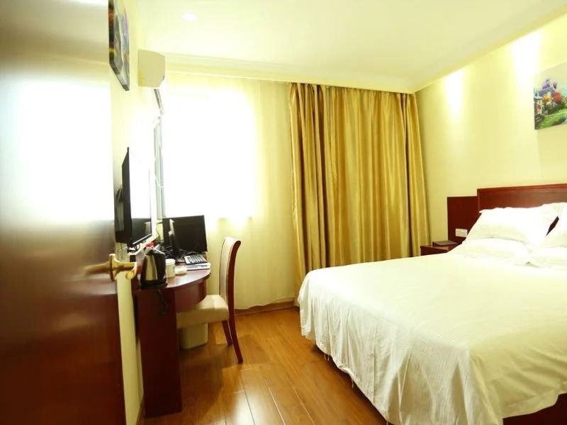 Greentree Inn Shanghai Chedun Film Park Songmin Road Express Hotel