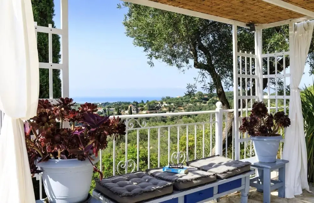 Juniper House - Charming 3 bed Villa With sea View