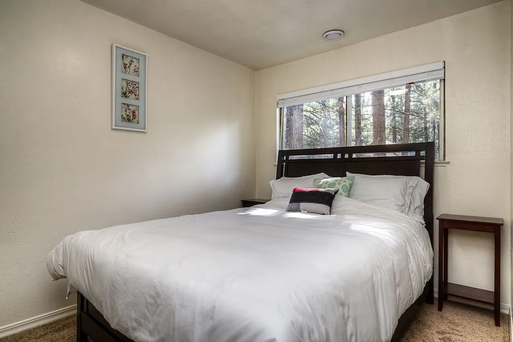 In The Heart Of Lake Tahoe 4 Bedroom Home