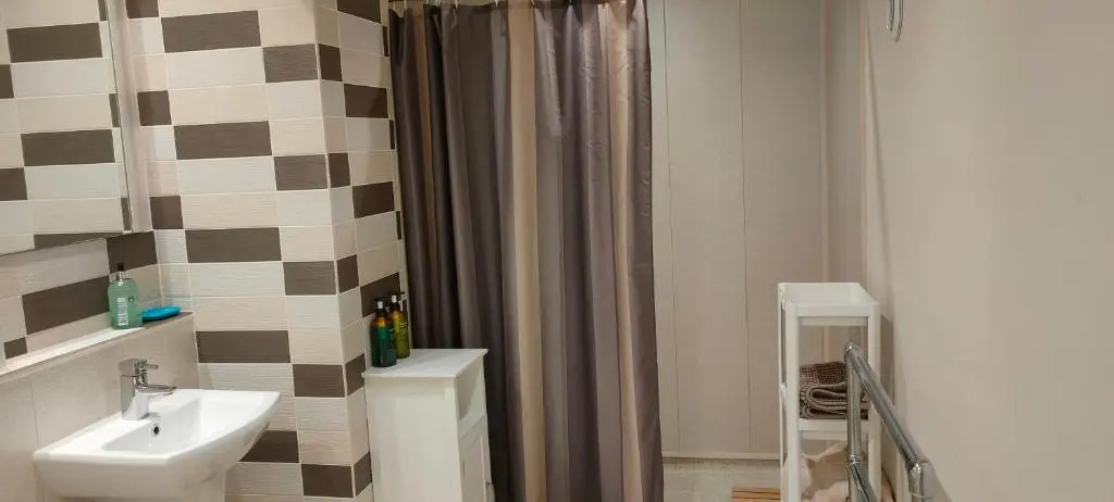 Fishtail House - Stylish Apartments minutes from the sea