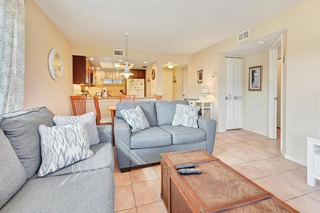 Ocean Village Club N14