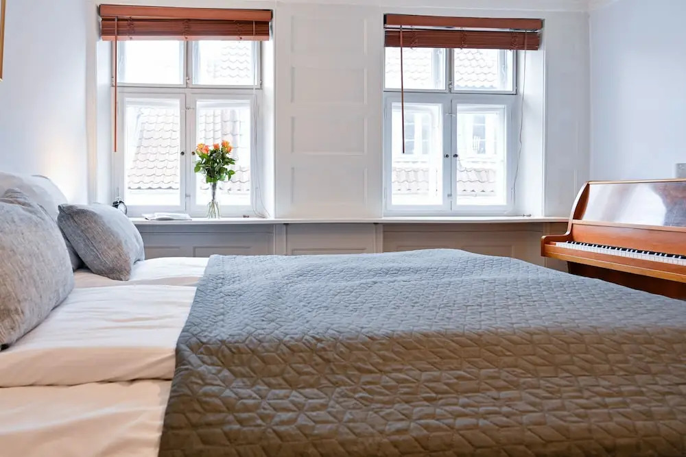 Hyggelig One-bedroom Apartment in the Original Building From 1750