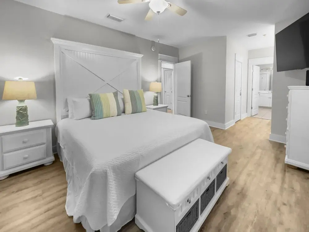 Lagoon Lounge 3 Bedroom Condo by Redawning