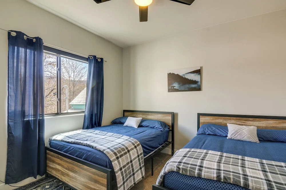 Gateway to Zion! Modern Home in Historic Parowan