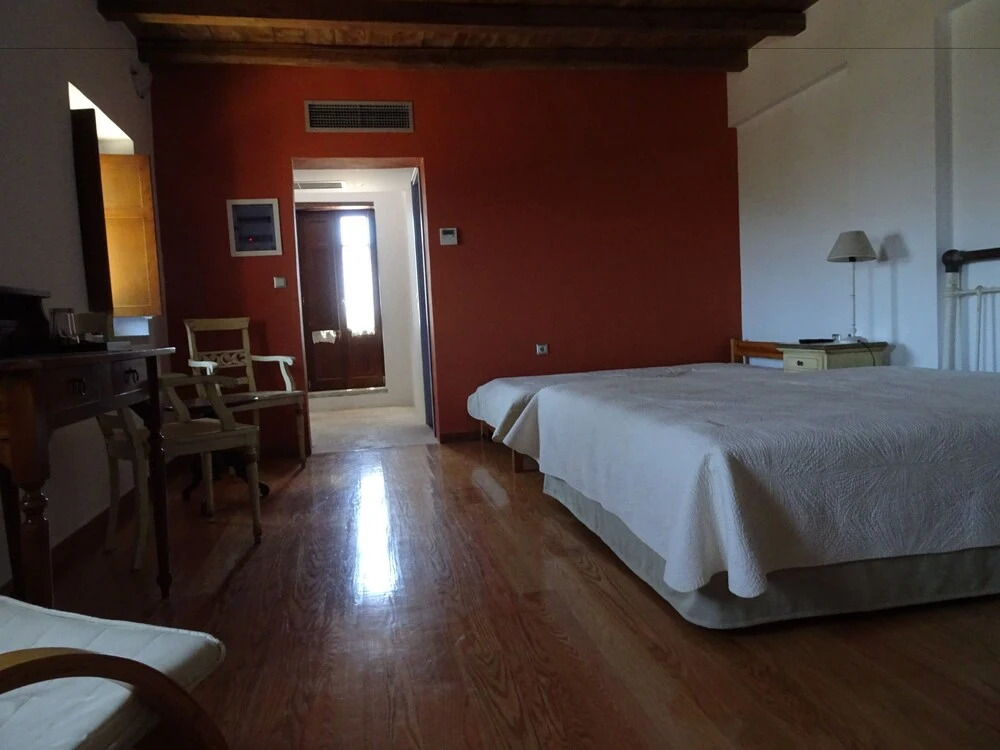 Xemoni Hotel